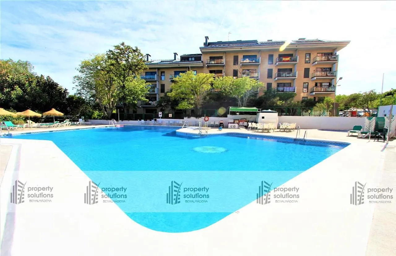 508 Piscis: Mountain-View Apartment with Pool Benalmadena