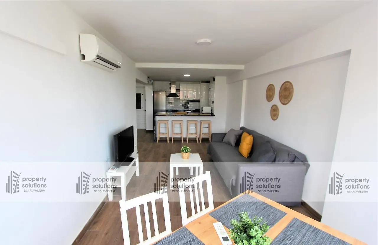 508 Piscis: Mountain-View Apartment with Pool Benalmadena