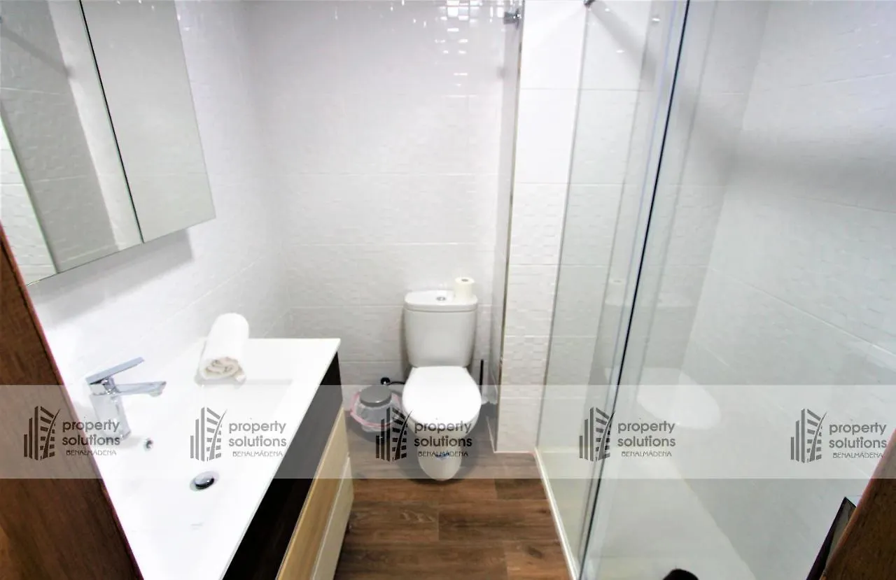 508 Piscis: Mountain-View Apartment with Pool Benalmadena