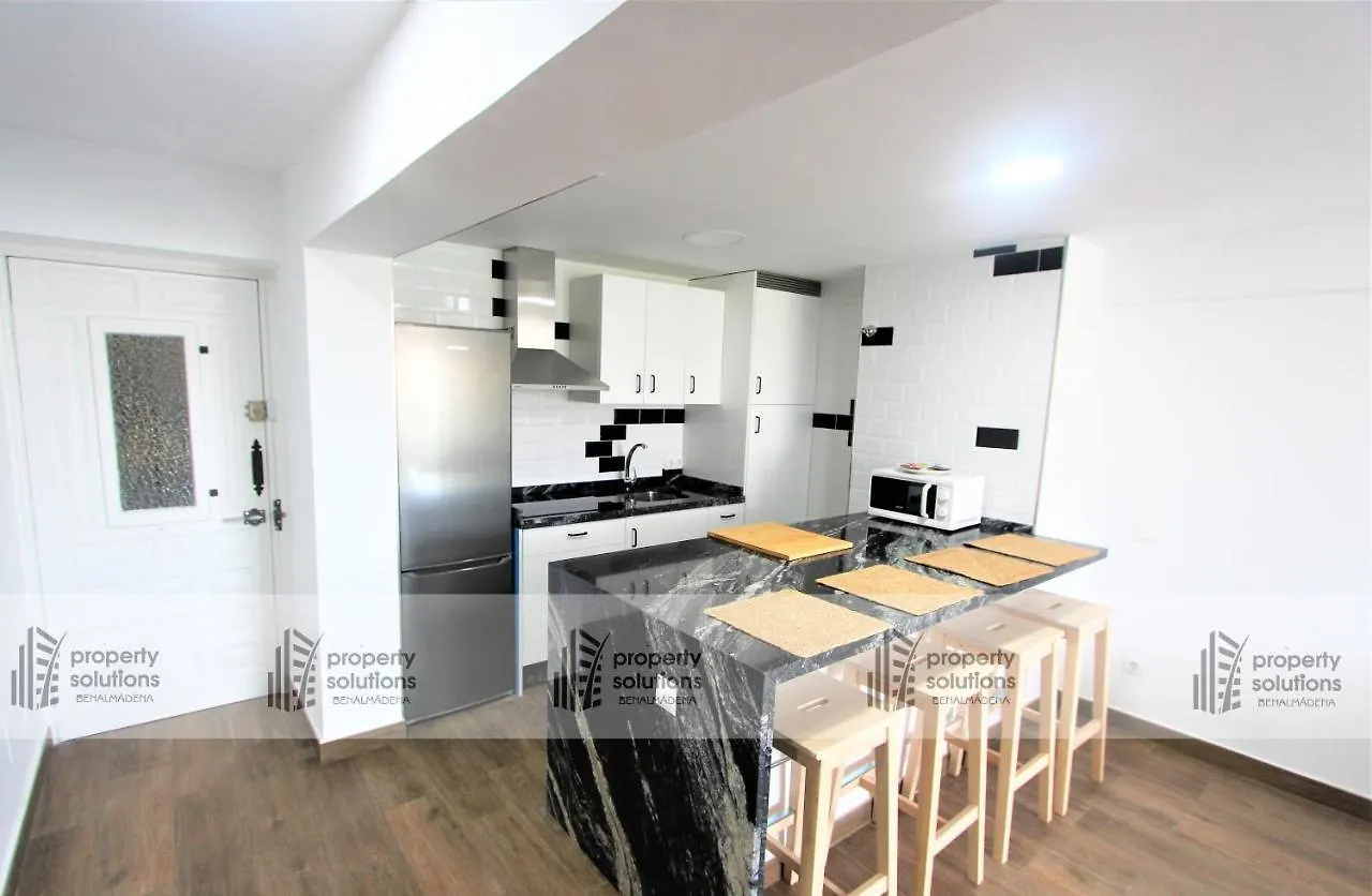 508 Piscis: Mountain-View Apartment with Pool Benalmadena